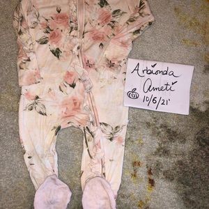 Posh peanut vintage rose zippered footie